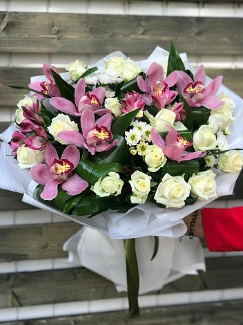 Букет цветов из: Розы и Хризантемы в Алексеевской Волгоградской области