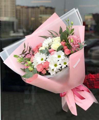 Букет цветов из: Розы, Лизиантусы и Хризантемы в Алексеевской Волгоградской области